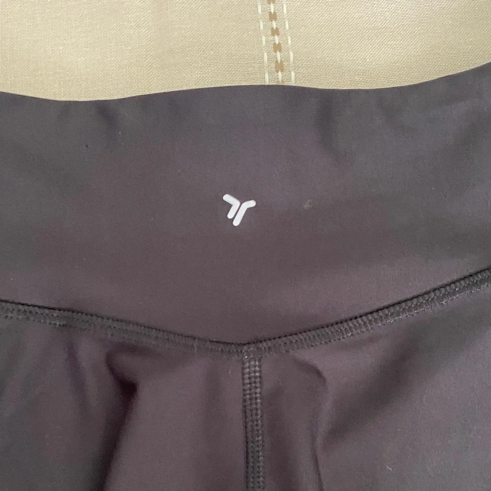 Girl Old Navy Sporty shorts skirt with pocket black.